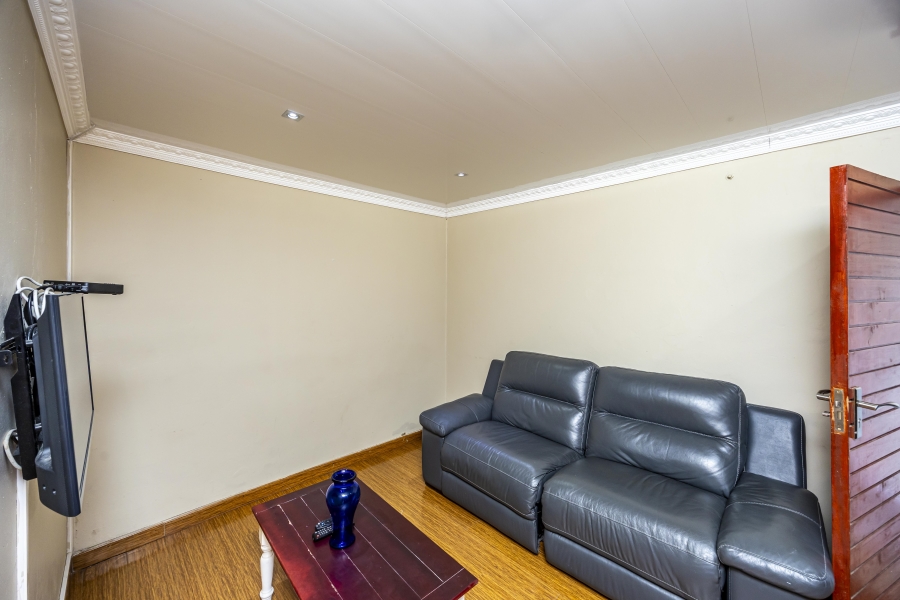 Commercial Property for Sale in Sunnyridge Eastern Cape